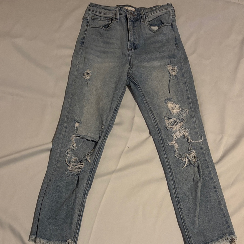 Cello ~ Woman’s Light Blue Distressed, Fringe Ankle Jeans Size 5